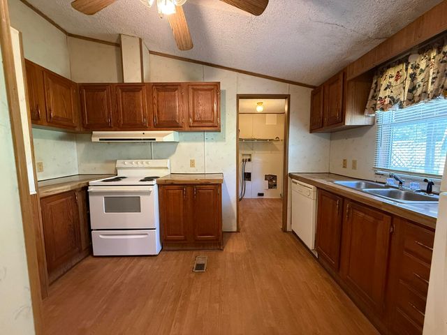 412 Hartline Road, Trenton, GA 30752