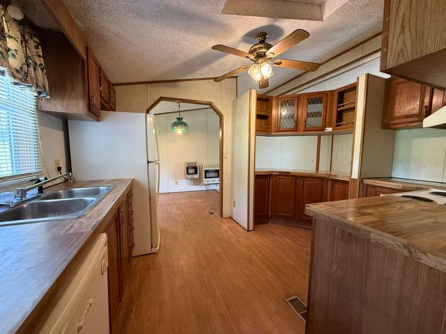 412 Hartline Road, Trenton, GA 30752