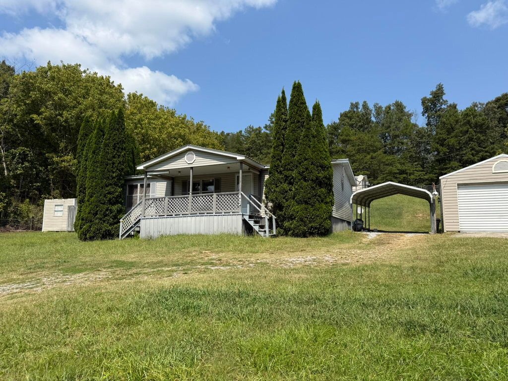 412 Hartline Road, Trenton, GA 30752