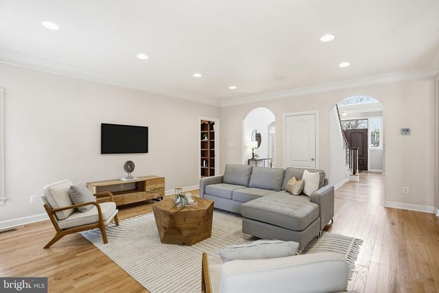 11316 BRIGHT POND LN, Reston, VA 20194