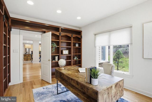 11316 BRIGHT POND LN, Reston, VA 20194