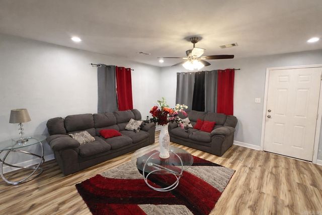 8601 W 33rd Street, Little Rock, AR 72204