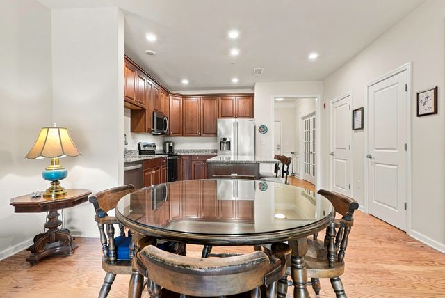 230 Martins Landing 111, North Reading, MA 01864