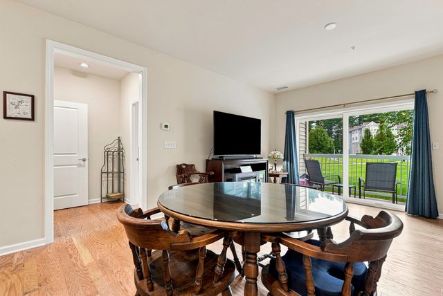230 Martins Landing 111, North Reading, MA 01864