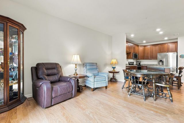 230 Martins Landing 111, North Reading, MA 01864
