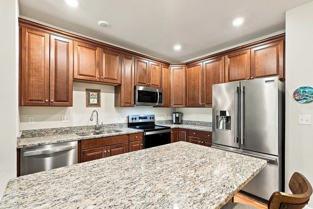 230 Martins Landing 111, North Reading, MA 01864