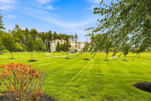 230 Martins Landing 111, North Reading, MA 01864