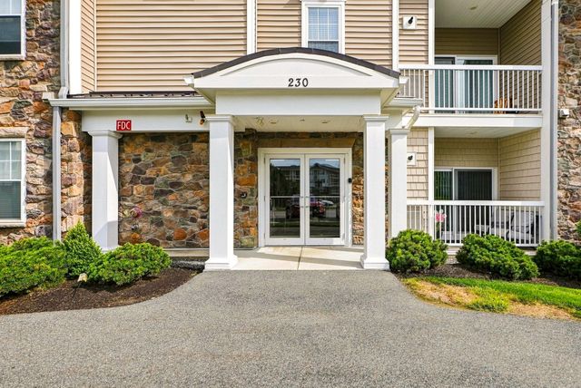 230 Martins Landing 111, North Reading, MA 01864