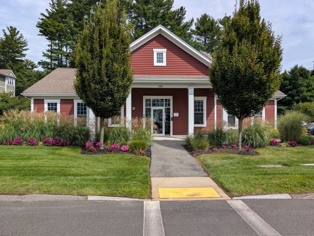 230 Martins Landing 111, North Reading, MA 01864