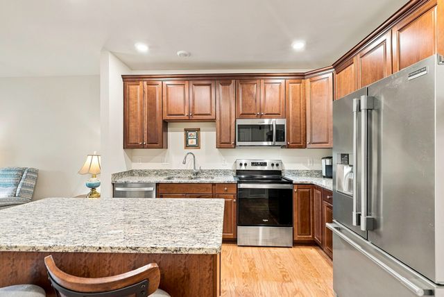 230 Martins Landing 111, North Reading, MA 01864