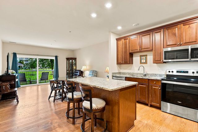 230 Martins Landing 111, North Reading, MA 01864