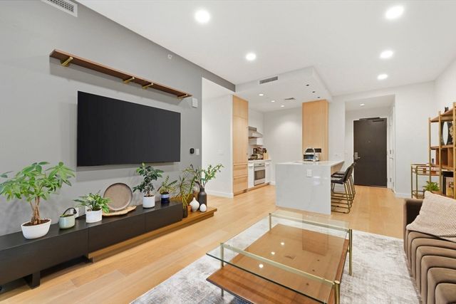 188 Brookline Avenue 23I, Boston, MA 02215