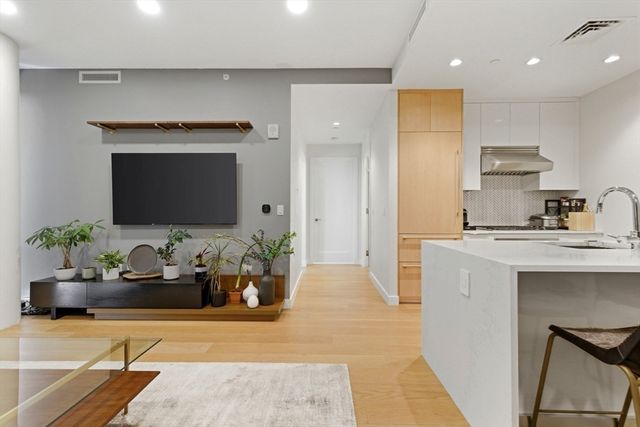 188 Brookline Avenue 23I, Boston, MA 02215