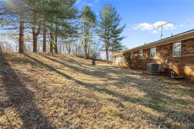 1017 Lawson Alley Lane, Lawsonville, NC 27022