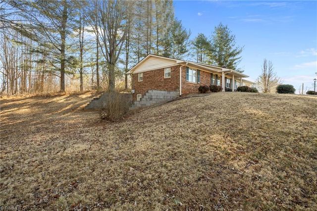 1017 Lawson Alley Lane, Lawsonville, NC 27022