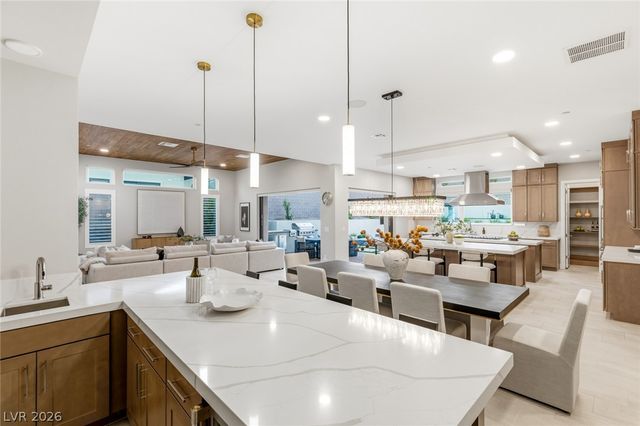 397 Vista Sunset Avenue, Las Vegas, NV 89138