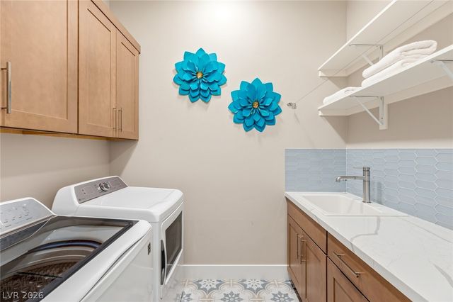 397 Vista Sunset Avenue, Las Vegas, NV 89138