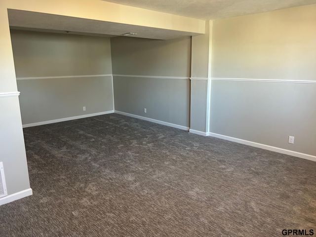 309 Laredo Road, Papillion, NE 68046