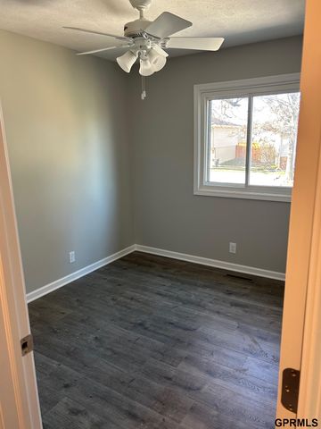 309 Laredo Road, Papillion, NE 68046