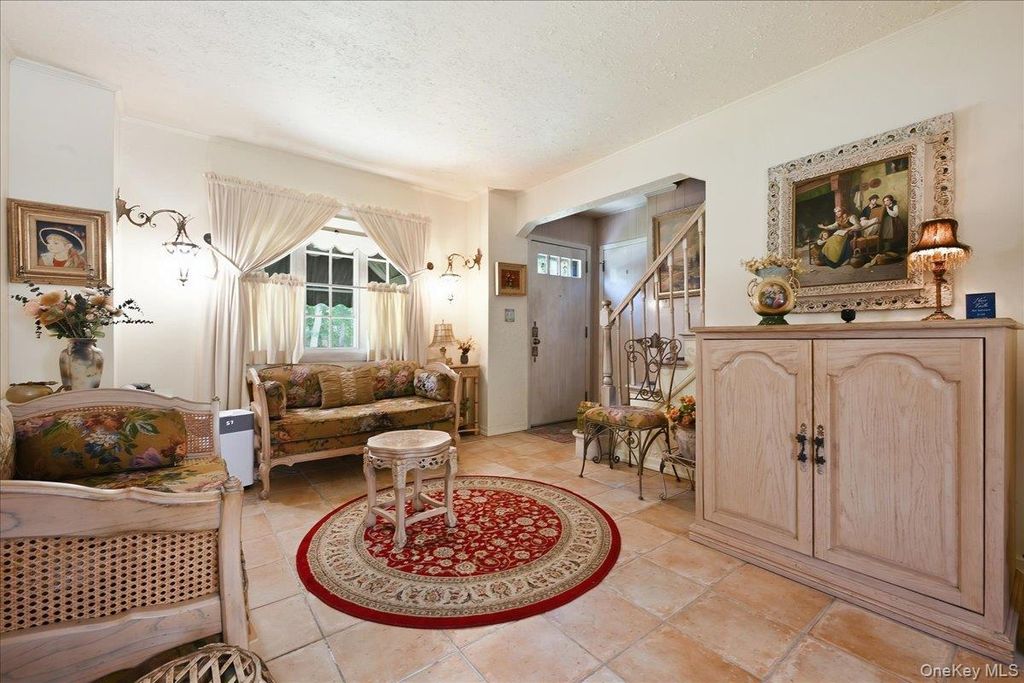 65 Riverside Avenue, Massapequa, NY 11758 — photo 5