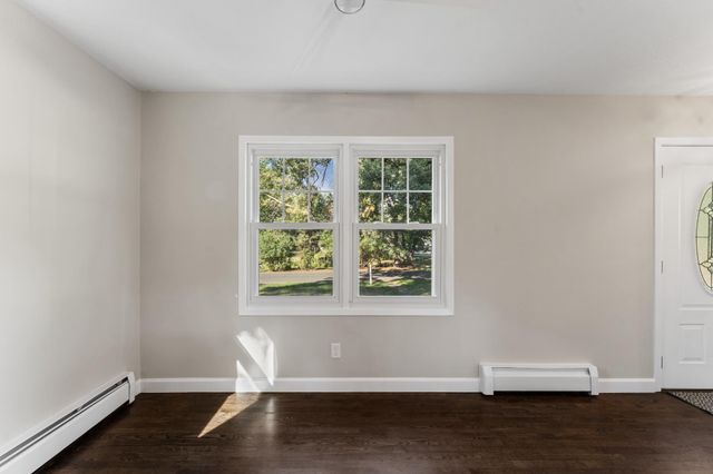 928 Griffin Avenue, Mahtomedi, MN 55115
