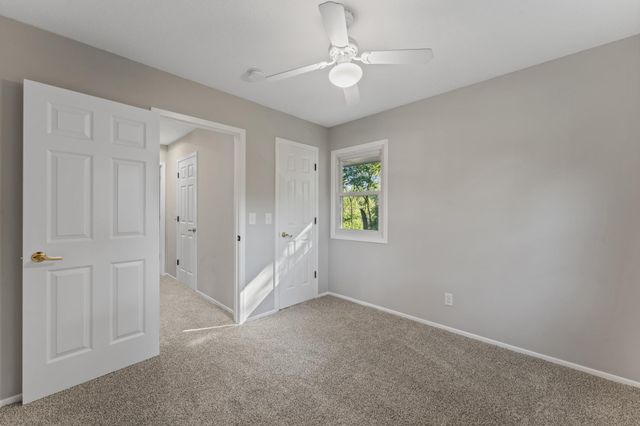 928 Griffin Avenue, Mahtomedi, MN 55115