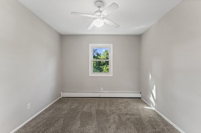 928 Griffin Avenue, Mahtomedi, MN 55115