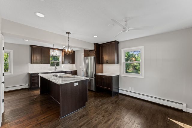 928 Griffin Avenue, Mahtomedi, MN 55115