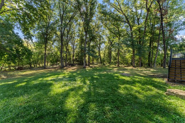 928 Griffin Avenue, Mahtomedi, MN 55115