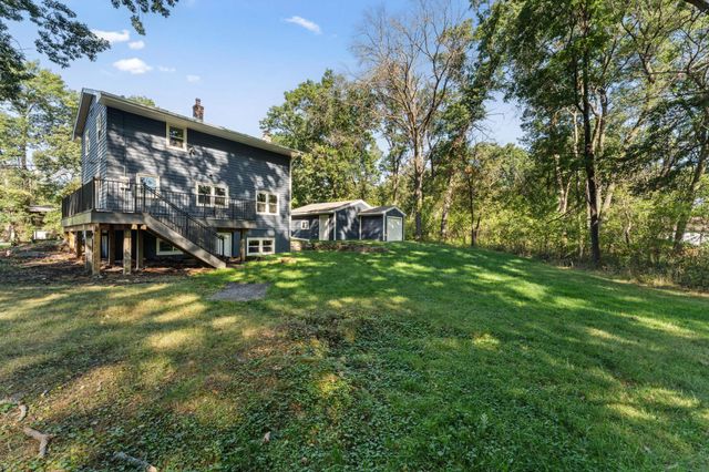 928 Griffin Avenue, Mahtomedi, MN 55115