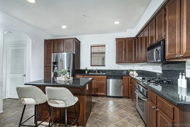 1663 Claret Cup 10, Chula Vista, CA 91915