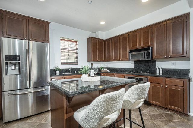 1663 Claret Cup 10, Chula Vista, CA 91915