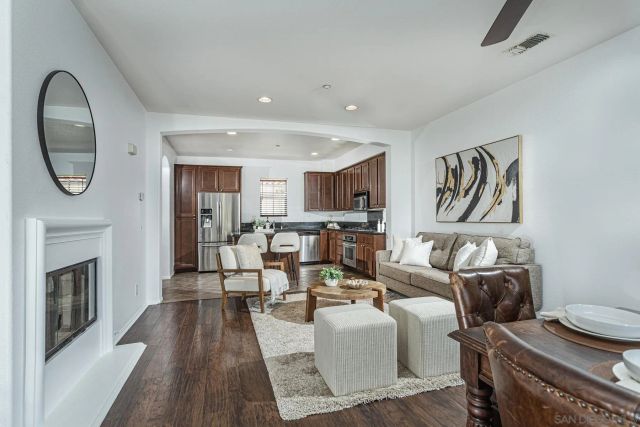 1663 Claret Cup 10, Chula Vista, CA 91915
