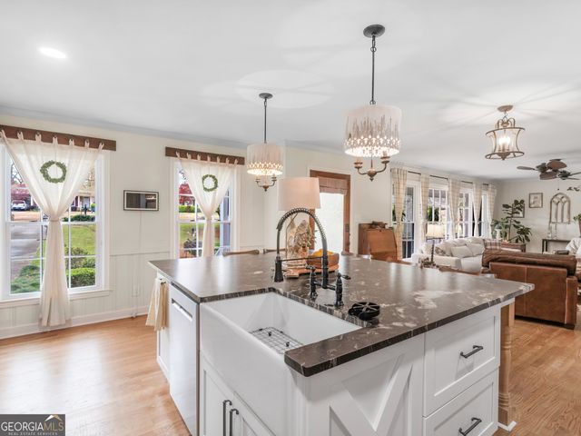 541 Pineridge Road, Griffin, GA 30224