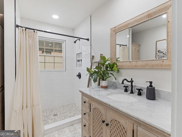 541 Pineridge Road, Griffin, GA 30224