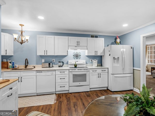 541 Pineridge Road, Griffin, GA 30224