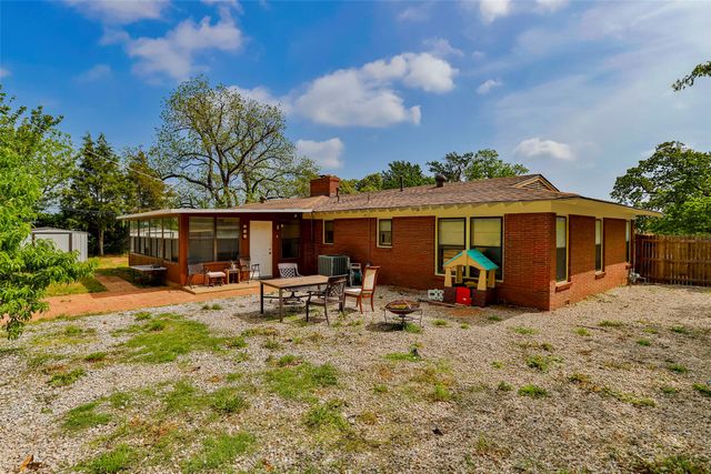 1420 Lake Shore Drive, Fort Worth, TX 76103