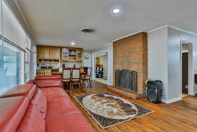 1420 Lake Shore Drive, Fort Worth, TX 76103