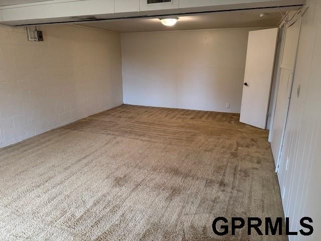 2333 Olive Street, Bellevue, NE 68147