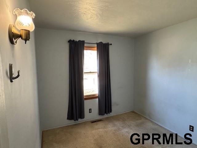 2333 Olive Street, Bellevue, NE 68147