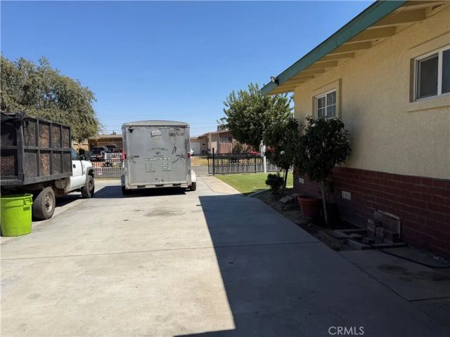 2601 Dore Drive, Bakersfield, CA 93304