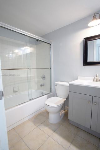 1000 NW 106th Terrace 101, Pembroke Pines, FL 33026