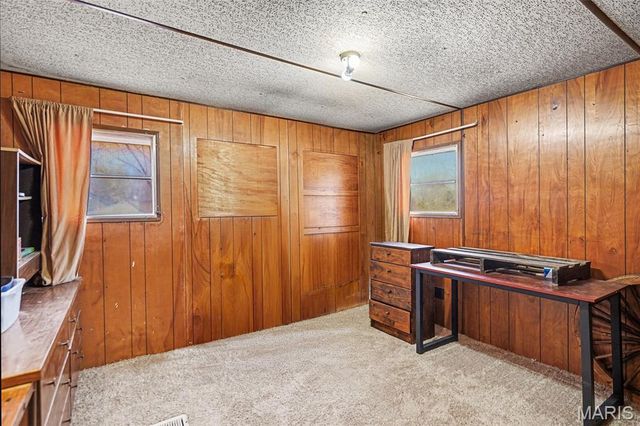 64 Mocking Bird Lane, Hawk Point, MO 63349