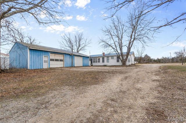 64 Mocking Bird Lane, Hawk Point, MO 63349