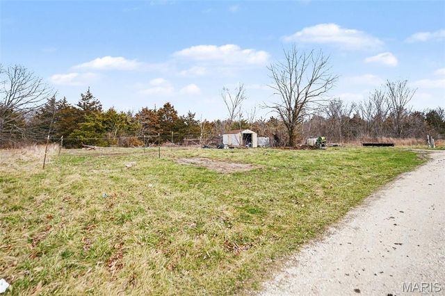 64 Mocking Bird Lane, Hawk Point, MO 63349