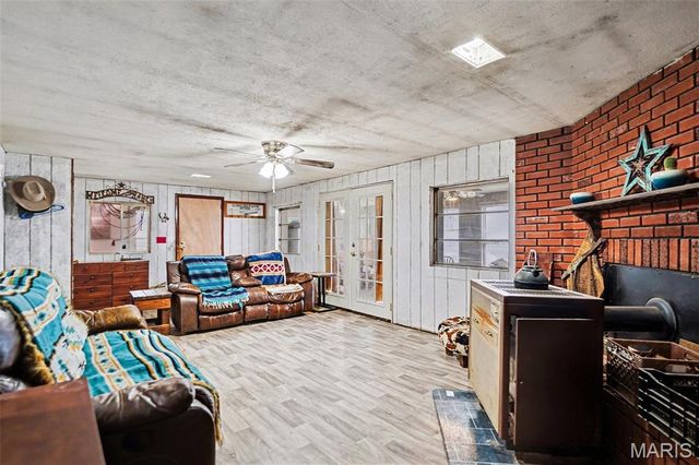 64 Mocking Bird Lane, Hawk Point, MO 63349