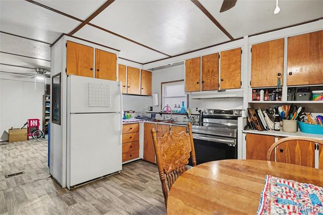 64 Mocking Bird Lane, Hawk Point, MO 63349