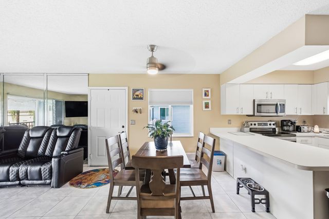 191 SE Village Dr Unit 191, Port St Lucie, FL 34952