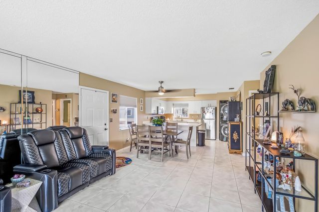 191 SE Village Dr Unit 191, Port St Lucie, FL 34952
