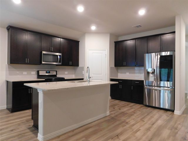 229 Briarwood Lane, Lake Dallas, TX 75065